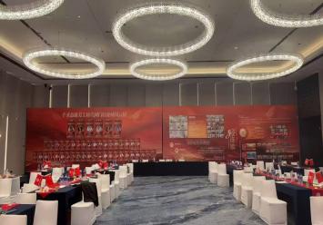 ����������